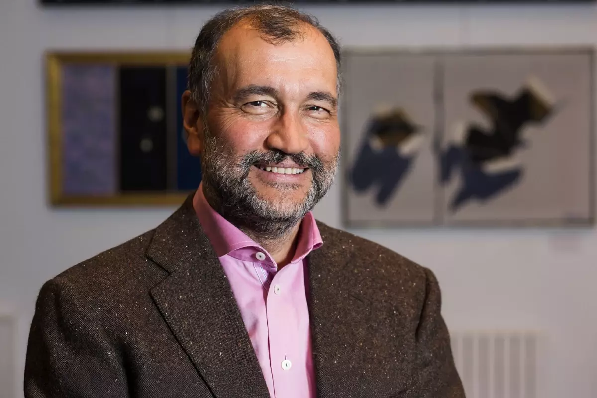 murat ulkerden londra iddiasina yanit anamin evinde oturuyorum baska yerde de evim de yok 3yEarCxf.jpg